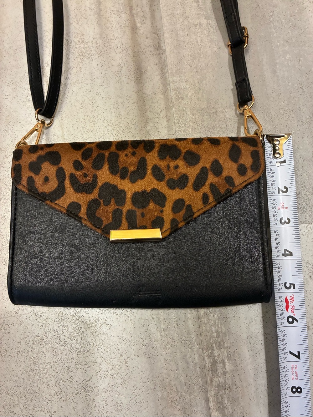 Leopard Accent Black Crossbody Bag - Savethegirls - Picture 3 of 8